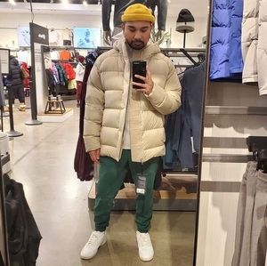 Meet your Posher, Adrian